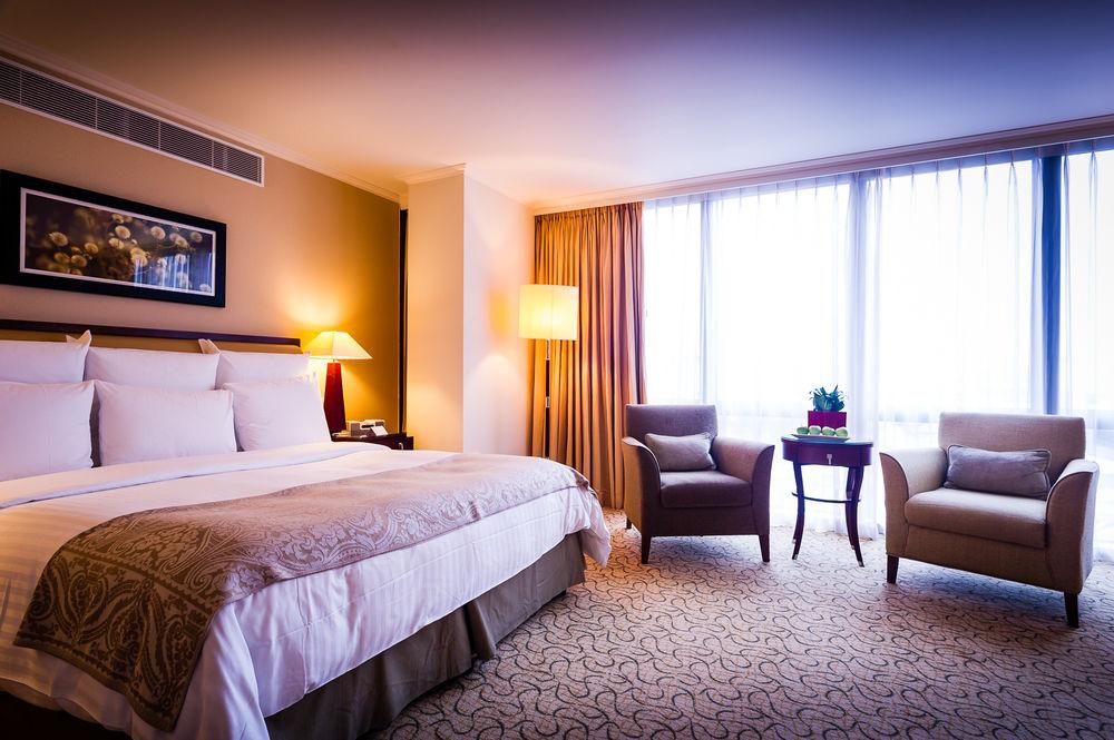 London Marriott Hotel Canary Wharf Экстерьер фото A room at the hotel