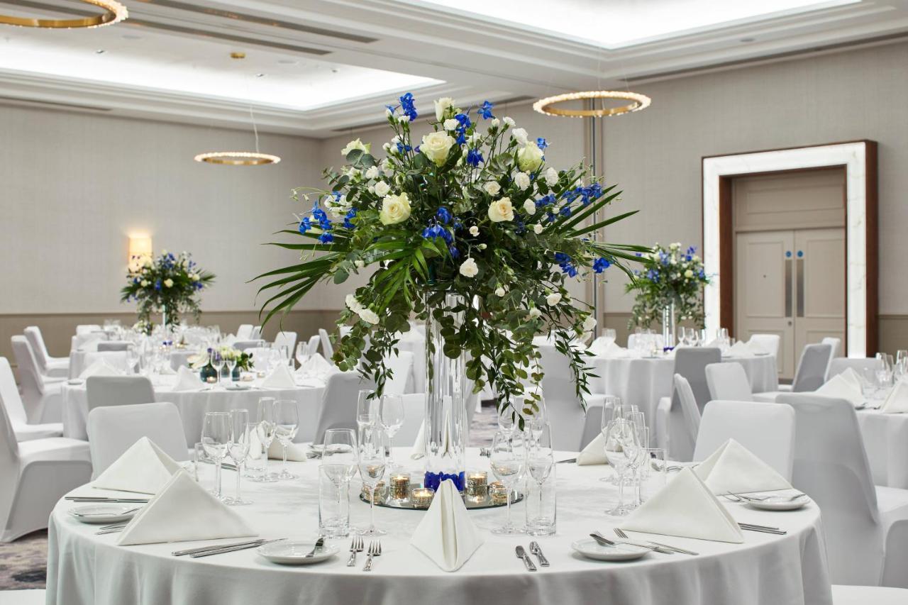 London Marriott Hotel Canary Wharf Экстерьер фото The ballroom at The Dorchester