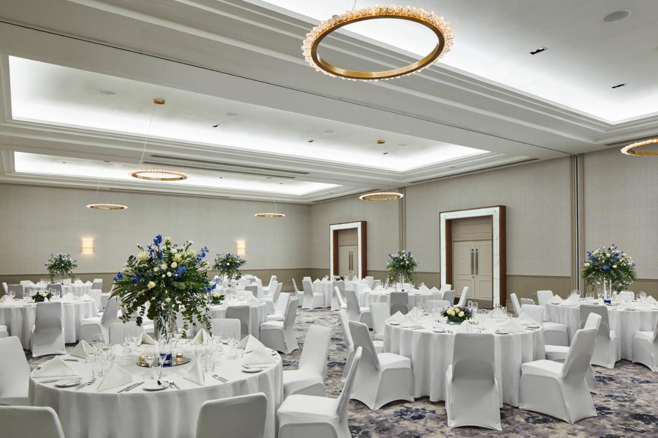 London Marriott Hotel Canary Wharf Экстерьер фото The ballroom at The Westin Palace, Brussels