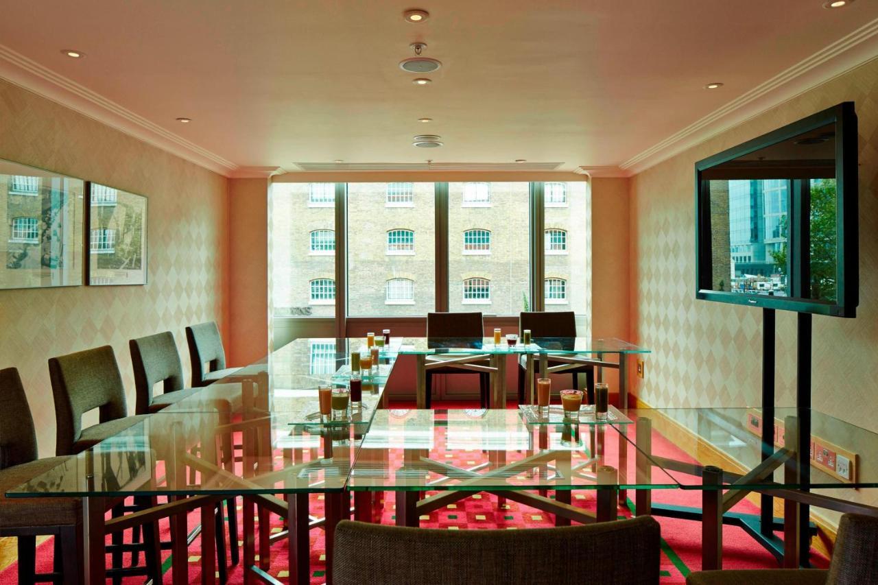 London Marriott Hotel Canary Wharf Экстерьер фото The boardroom at the Mandarin Oriental, London