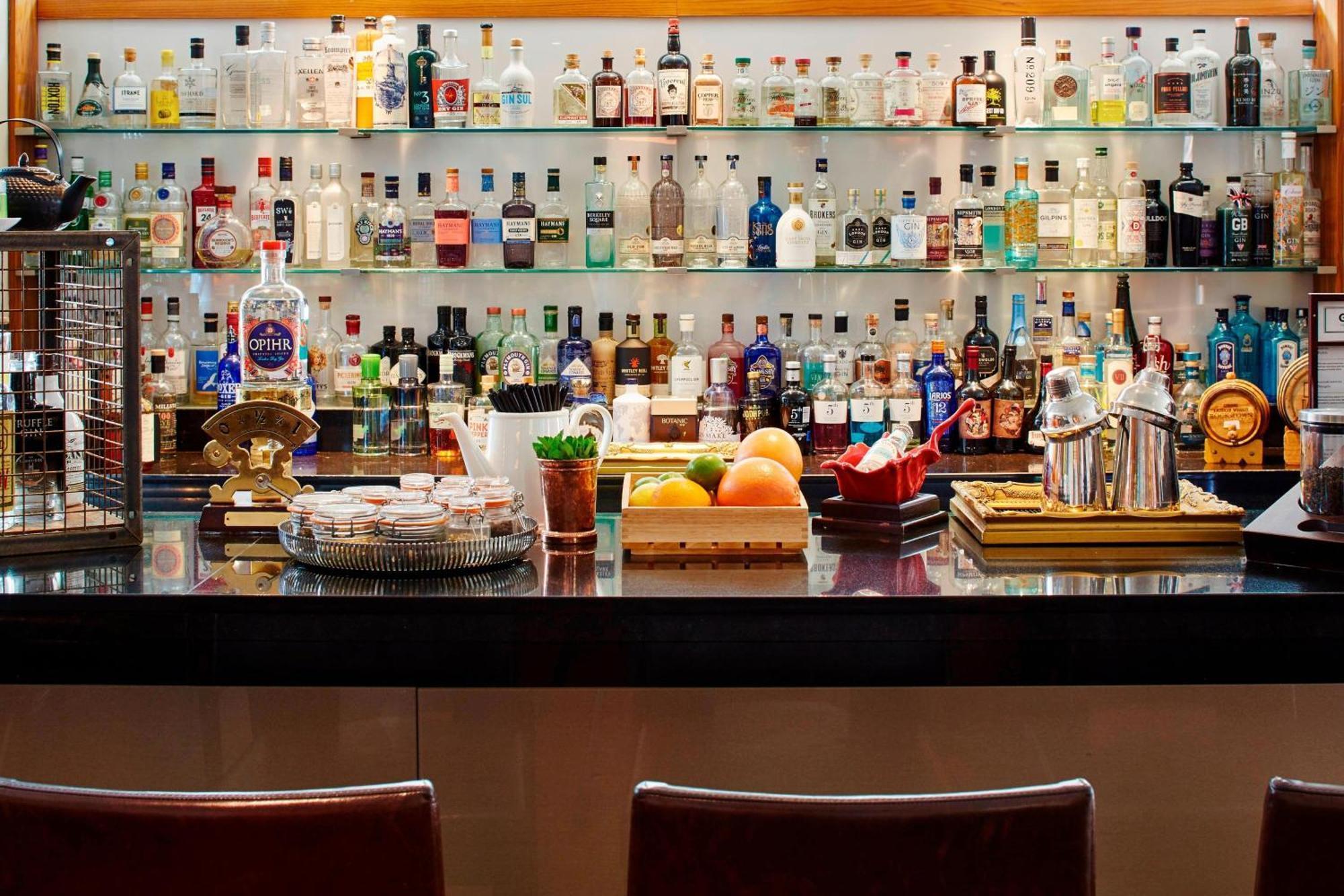 London Marriott Hotel Canary Wharf Экстерьер фото A bar